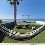 Ammos Beachfront Paradise *