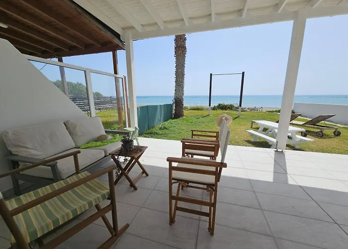 Ammos Beachfront Paradise * Lárnaca