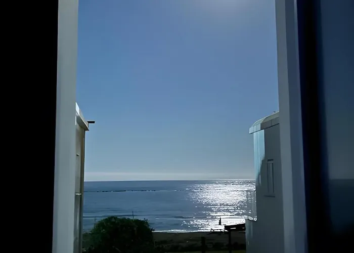 Ammos Beachfront Paradise *